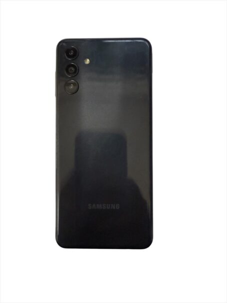 Telefono Reacondicionado Samsung A04S, 128GB- Negro. INCLUYE CABLE TIPO C